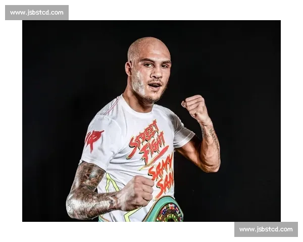 阿拉佐夫对决播求巅峰之战揭示站立格斗时代更迭与传承传奇碰撞